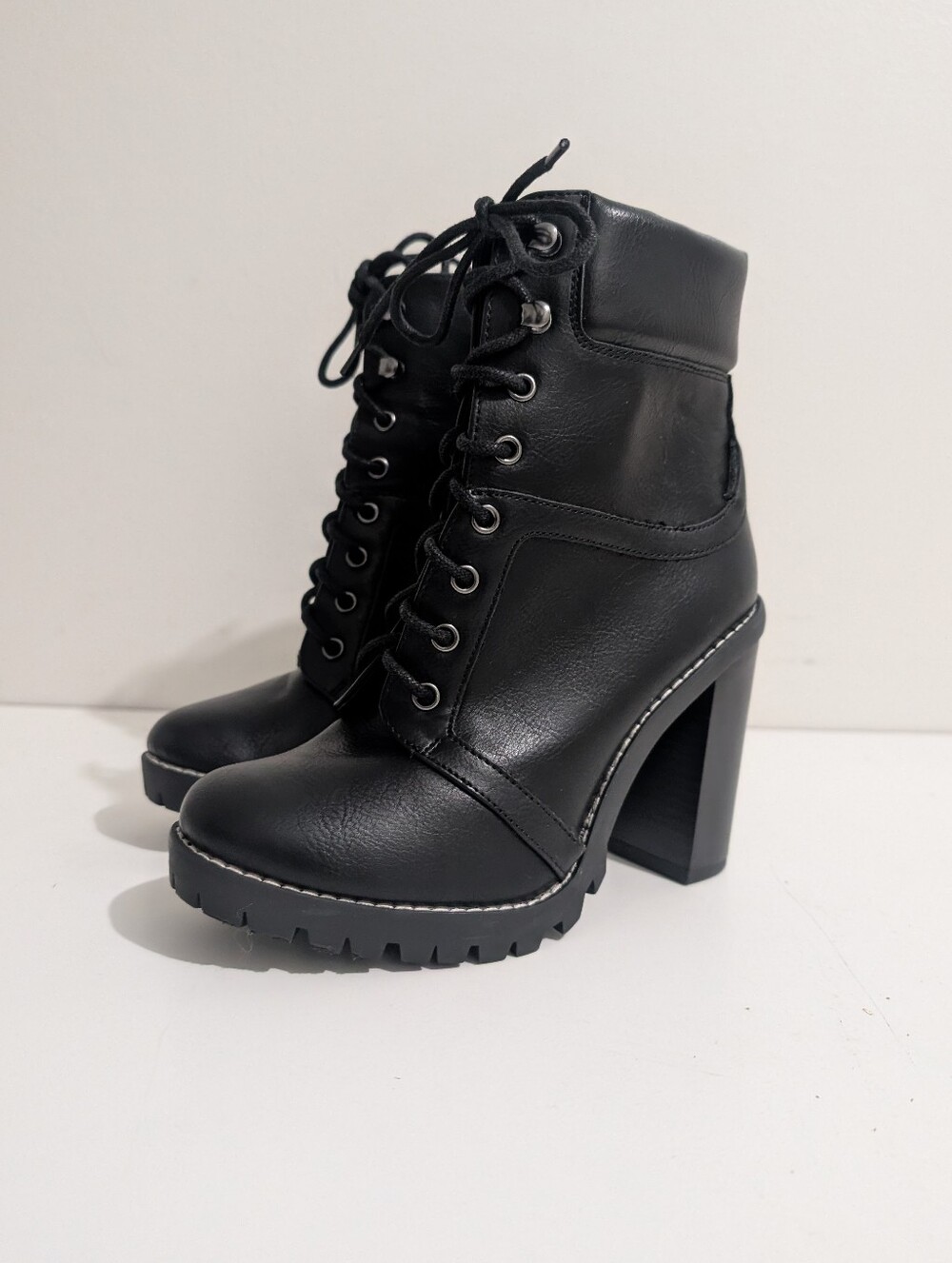 BCBGeneration Padina Combat Black Boots Size 6.5